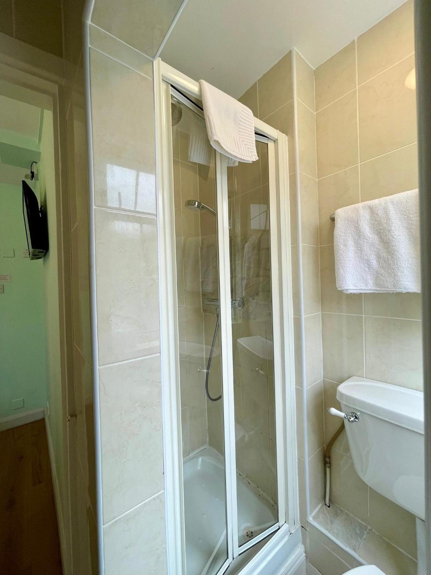 Economy Twin Room