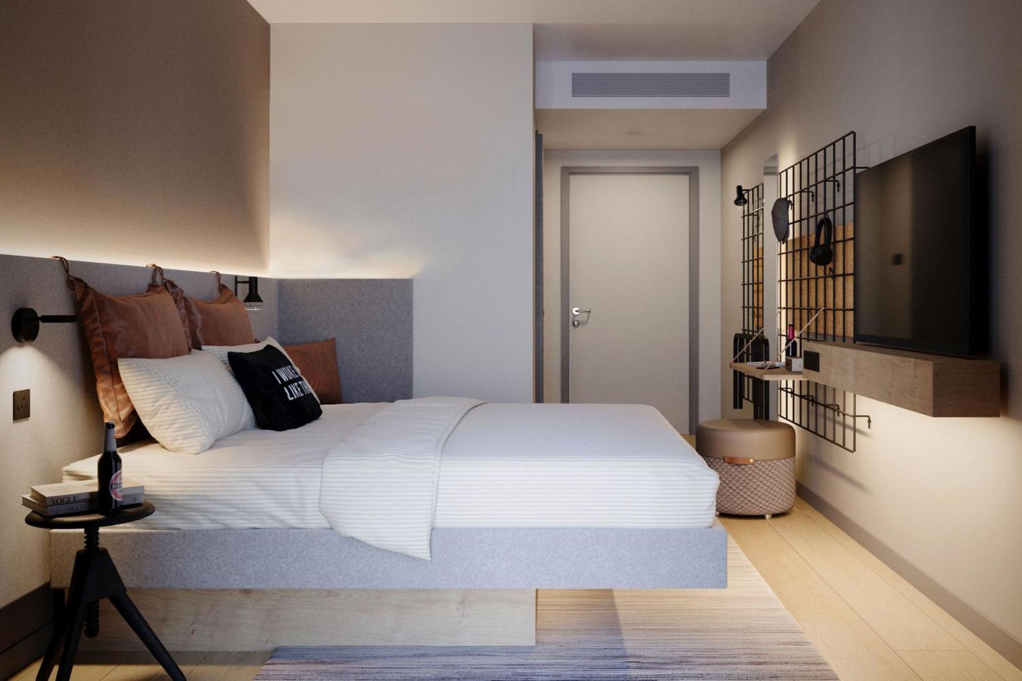 Moxy Extra Queen Room River View