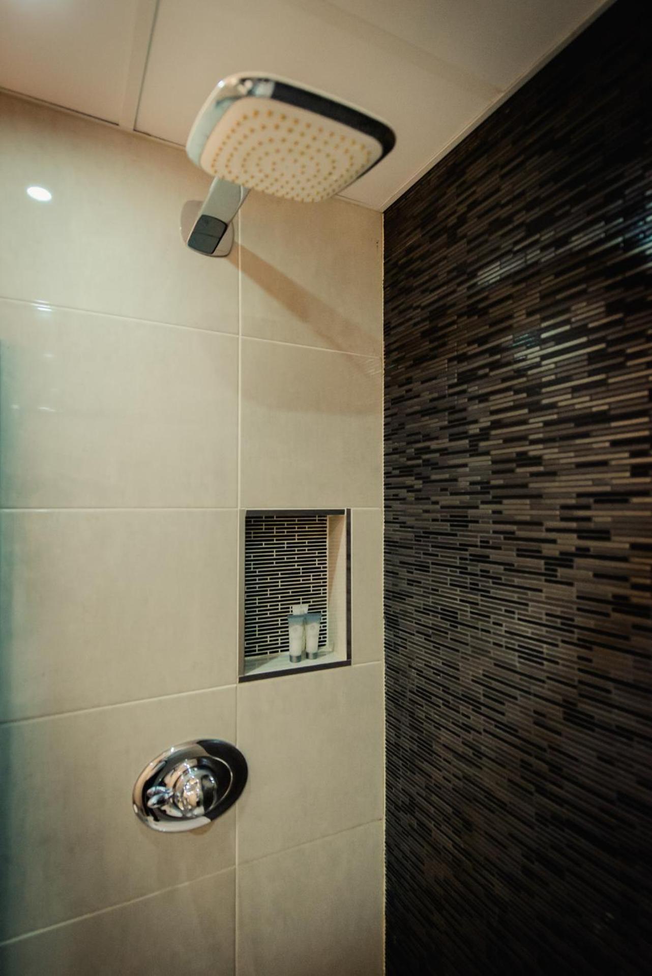 Deluxe Double Single Room