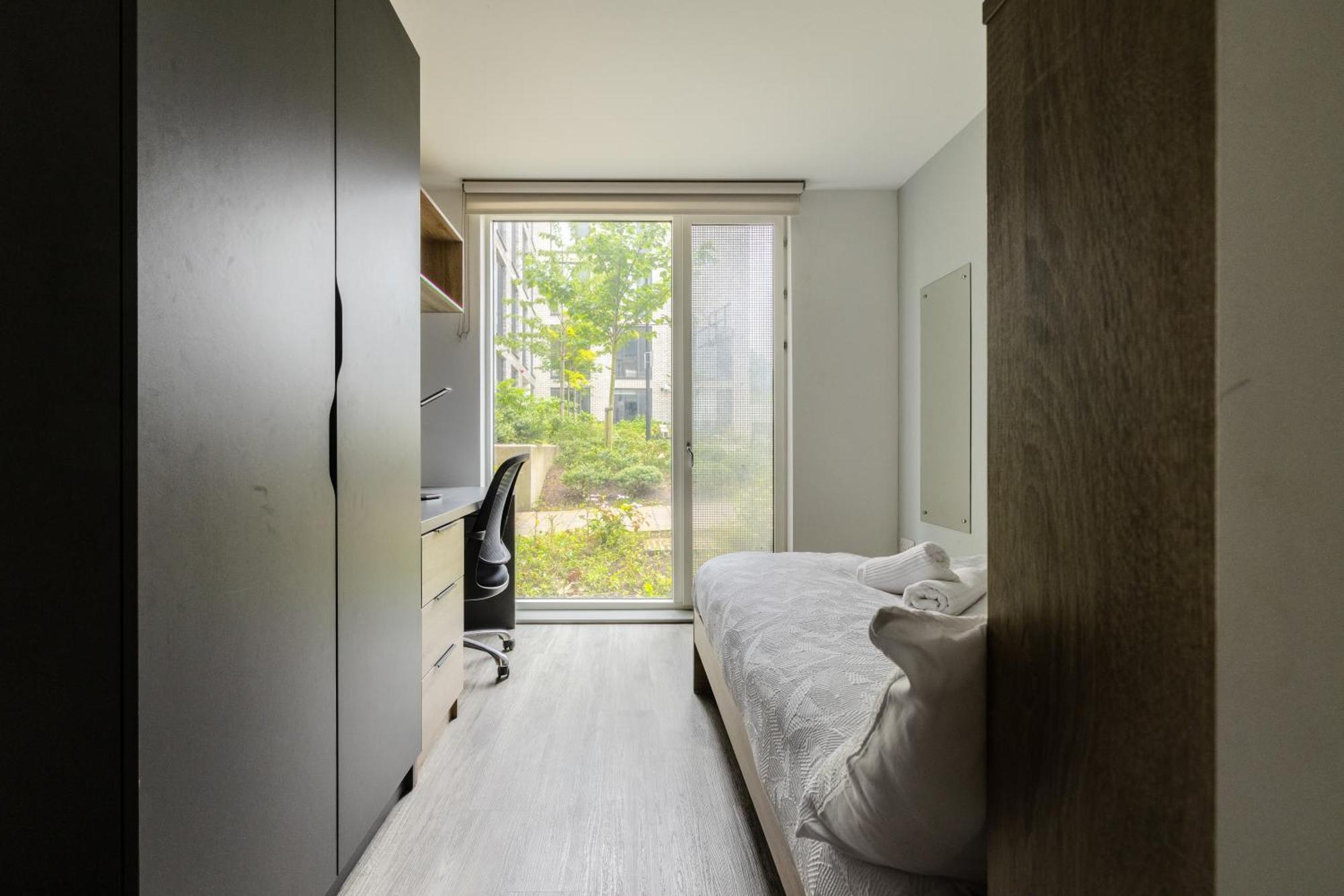Double Room Private Bathroom