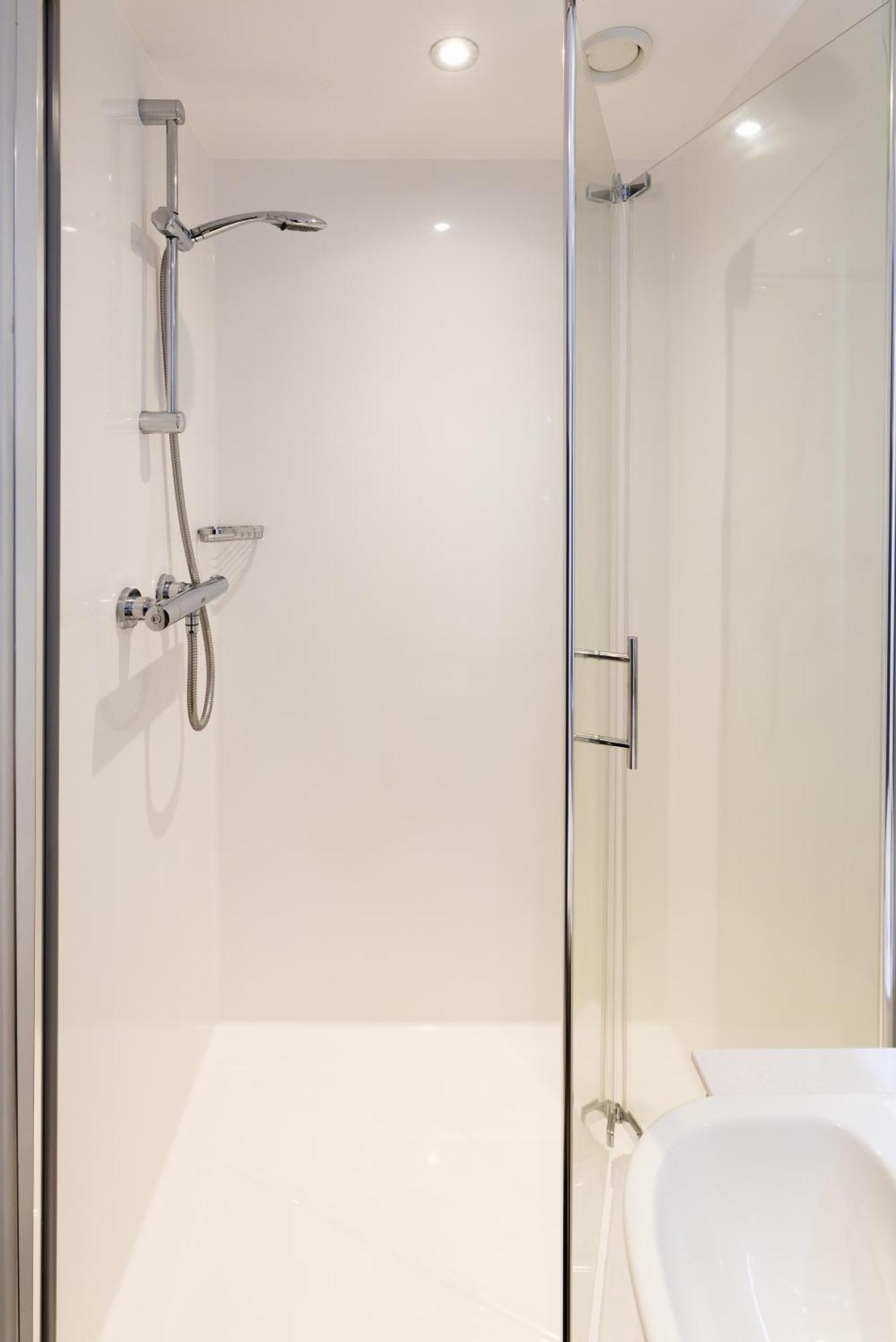 Double Room Private Bathroom