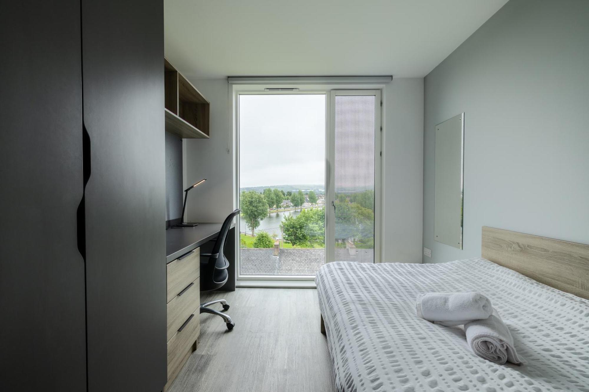 Double Room Private Bathroom