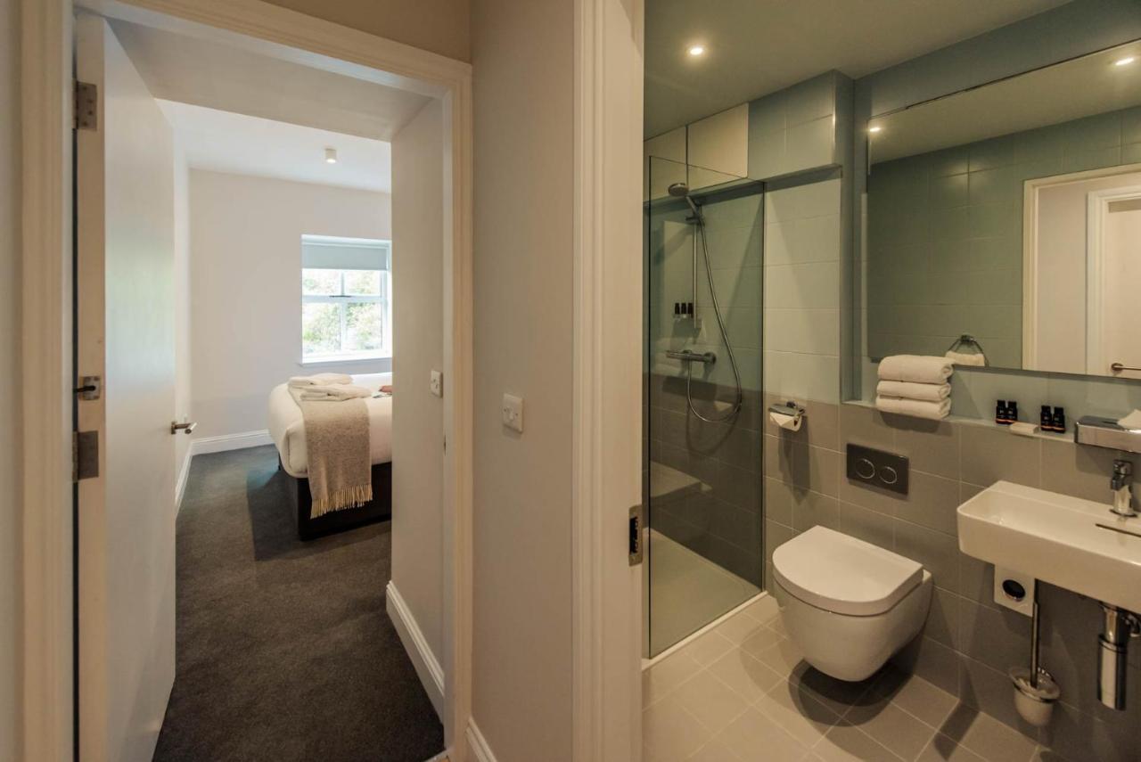 Deluxe Three-Bedroom Apartment Stair Access Only